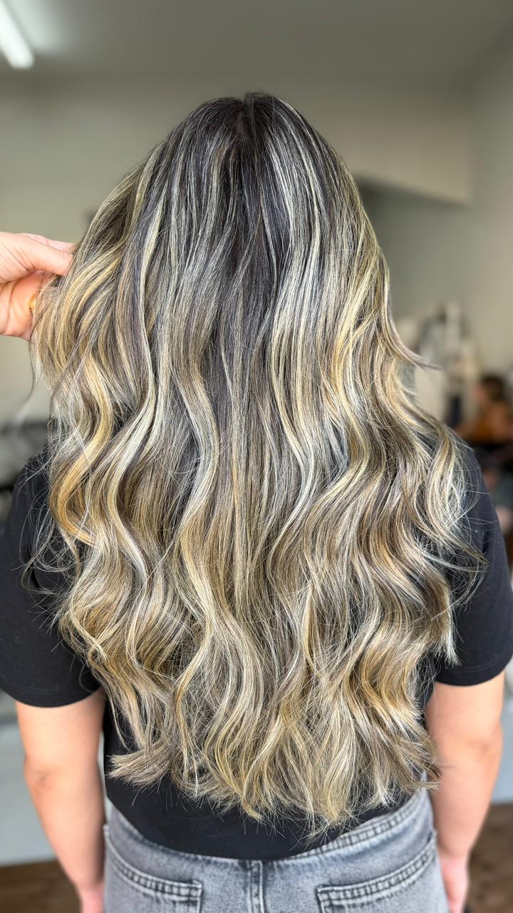 Trabalho de mechas e coloração — Studio Renata Rosa Beauty Concept, Varginha MG e São José dos Campos SP