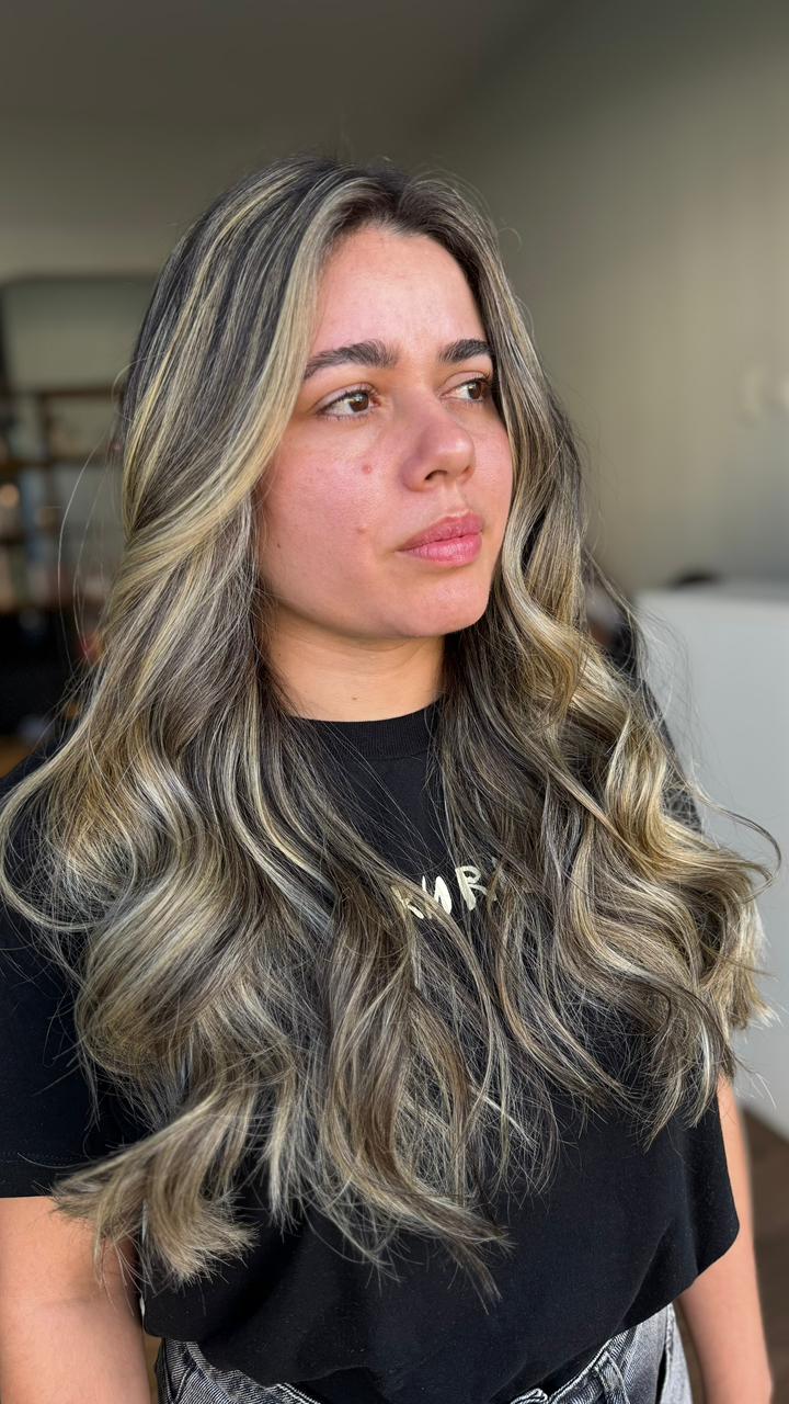 Trabalho de mechas e coloração — Studio Renata Rosa Beauty Concept, Varginha MG e São José dos Campos SP