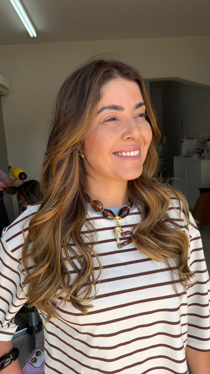 Trabalho de mechas e coloração — Studio Renata Rosa Beauty Concept, Varginha MG e São José dos Campos SP