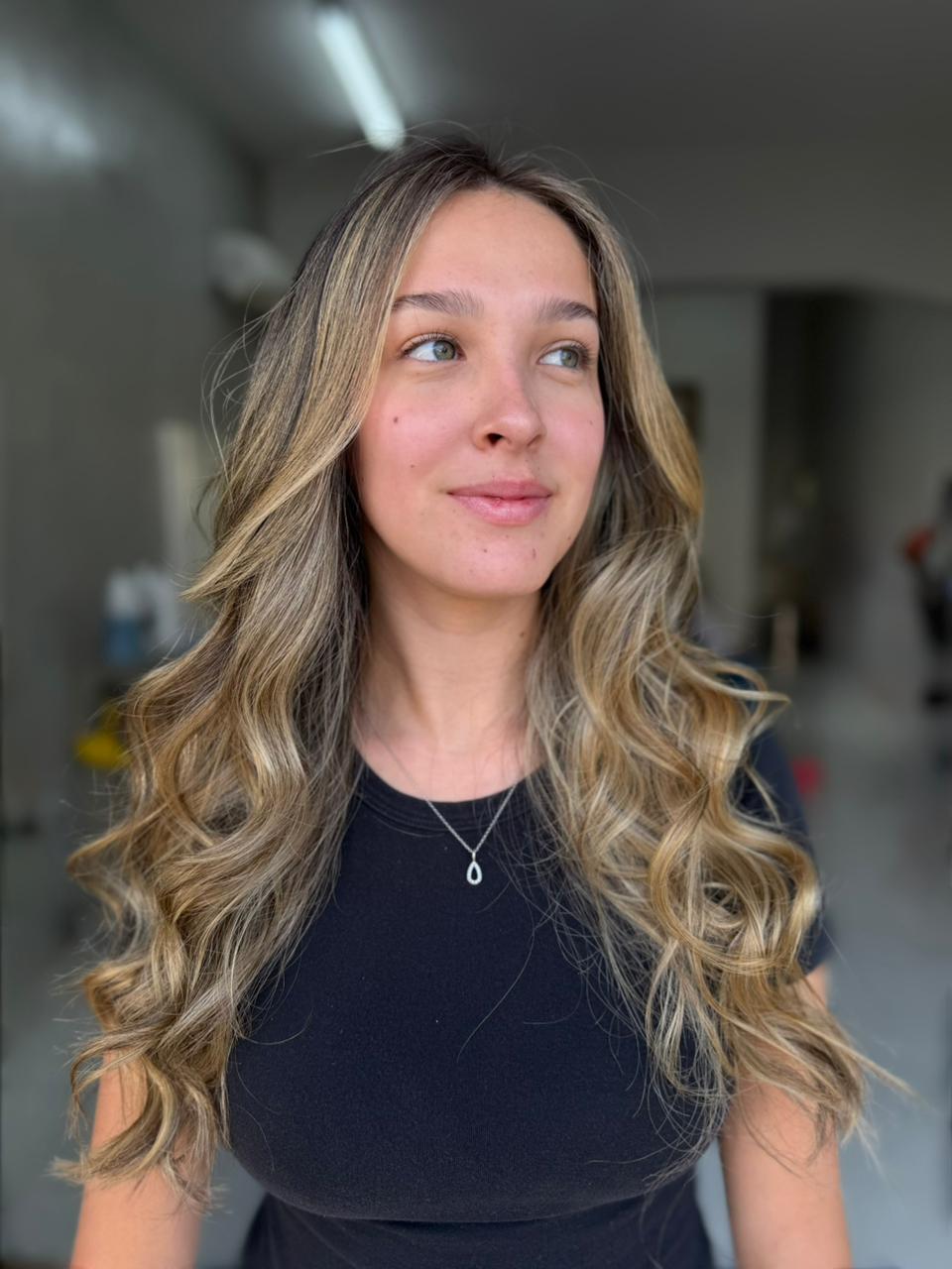 Trabalho de mechas e coloração — Studio Renata Rosa Beauty Concept, Varginha MG e São José dos Campos SP