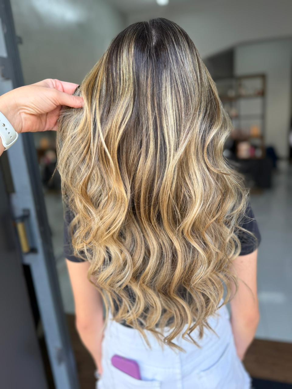 Trabalho de mechas e coloração — Studio Renata Rosa Beauty Concept, Varginha MG e São José dos Campos SP