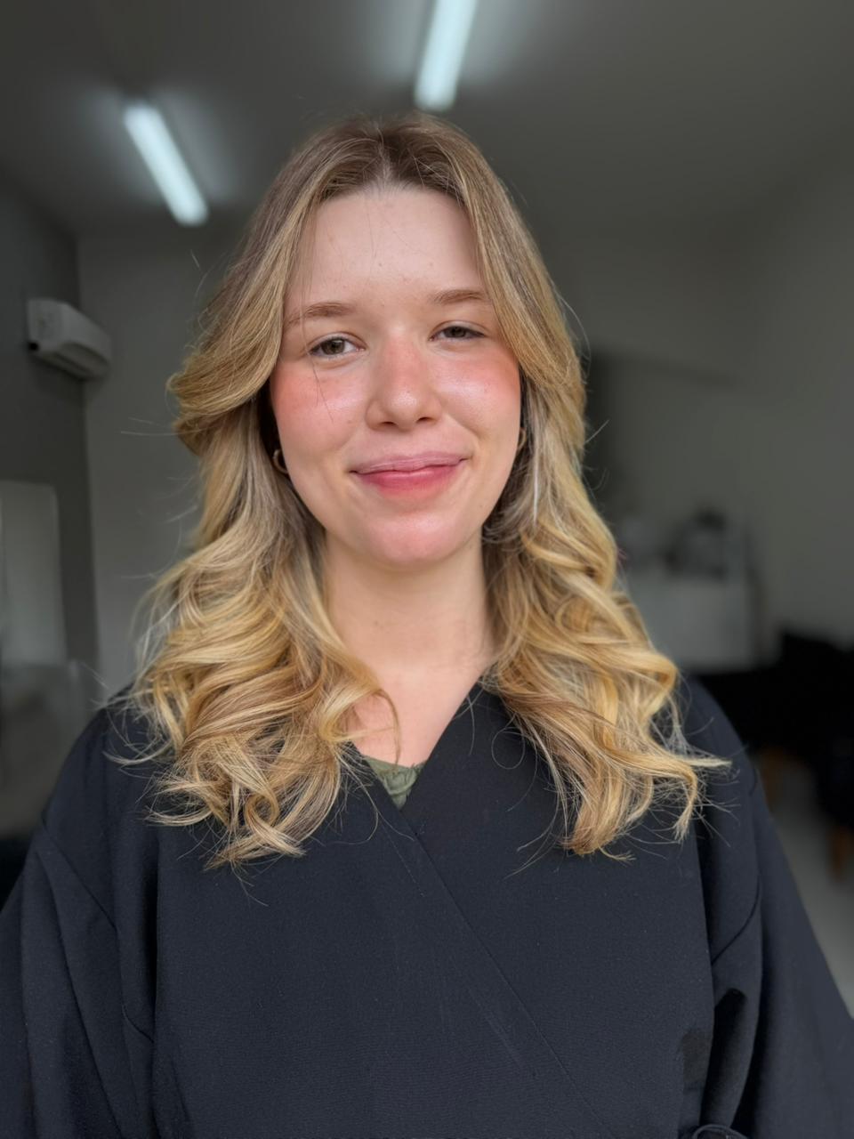 Trabalho de mechas e coloração — Studio Renata Rosa Beauty Concept, Varginha MG e São José dos Campos SP