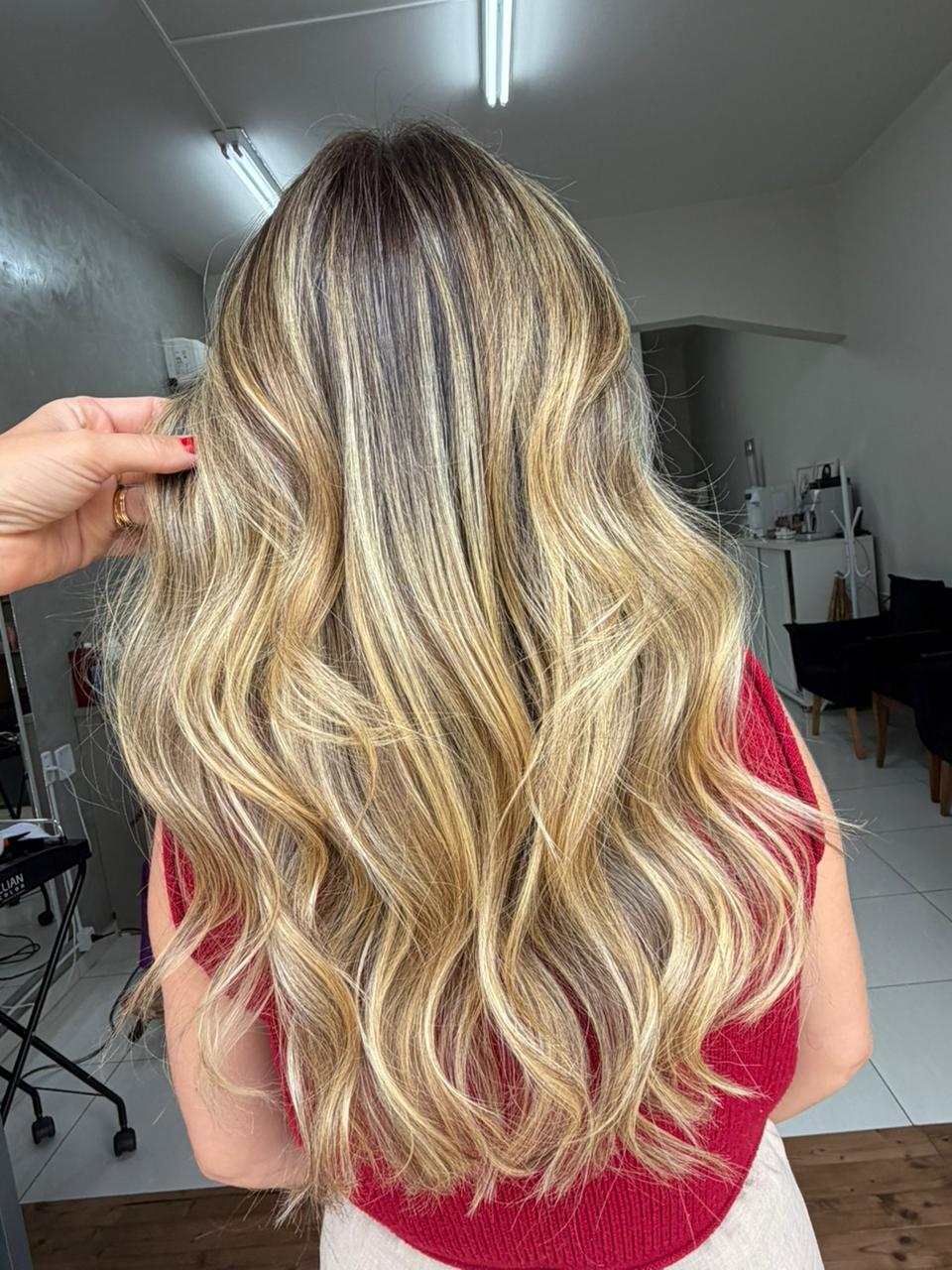 Trabalho de mechas e coloração — Studio Renata Rosa Beauty Concept, Varginha MG e São José dos Campos SP